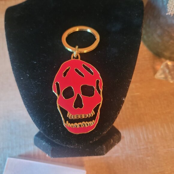 ALEXANDER MCQUEEN Gold and Red Skull Keychain (Brand new)(Gift box included) - Picture 7 of 11